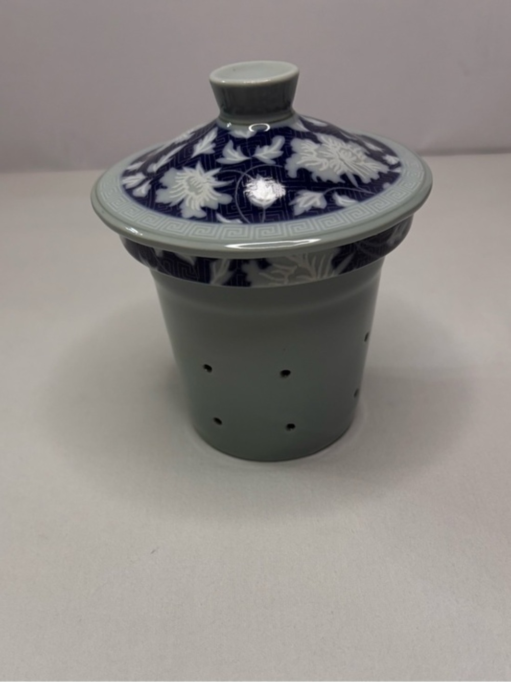 Blue and White Porcelain Tea Infuser Lid